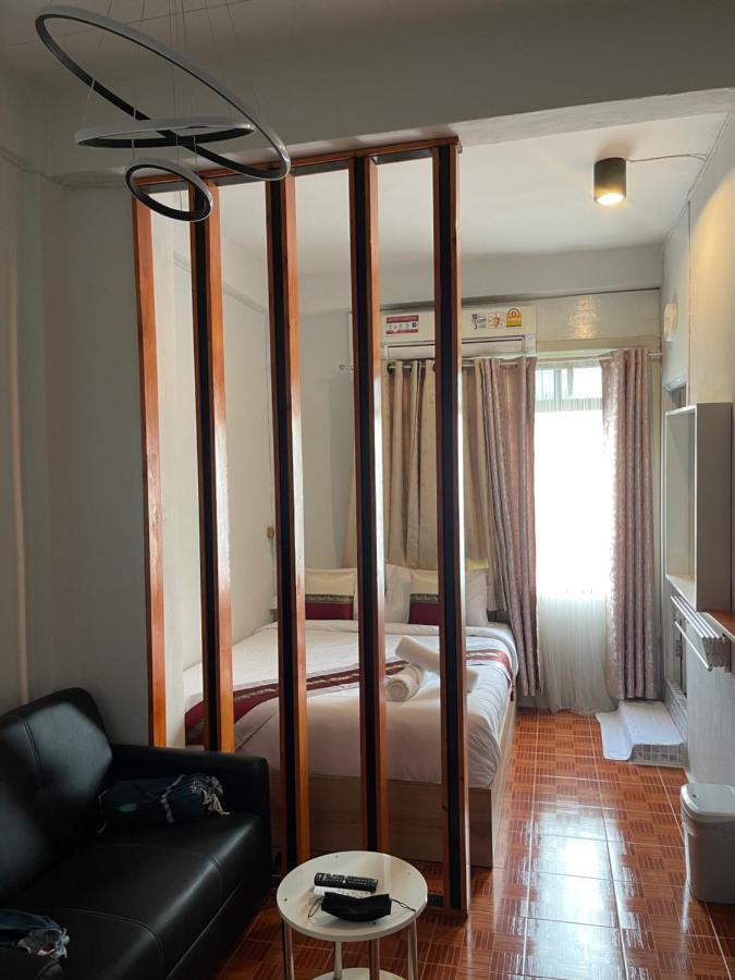 Готель Acozyposhtel Бангкок Екстер'єр фото